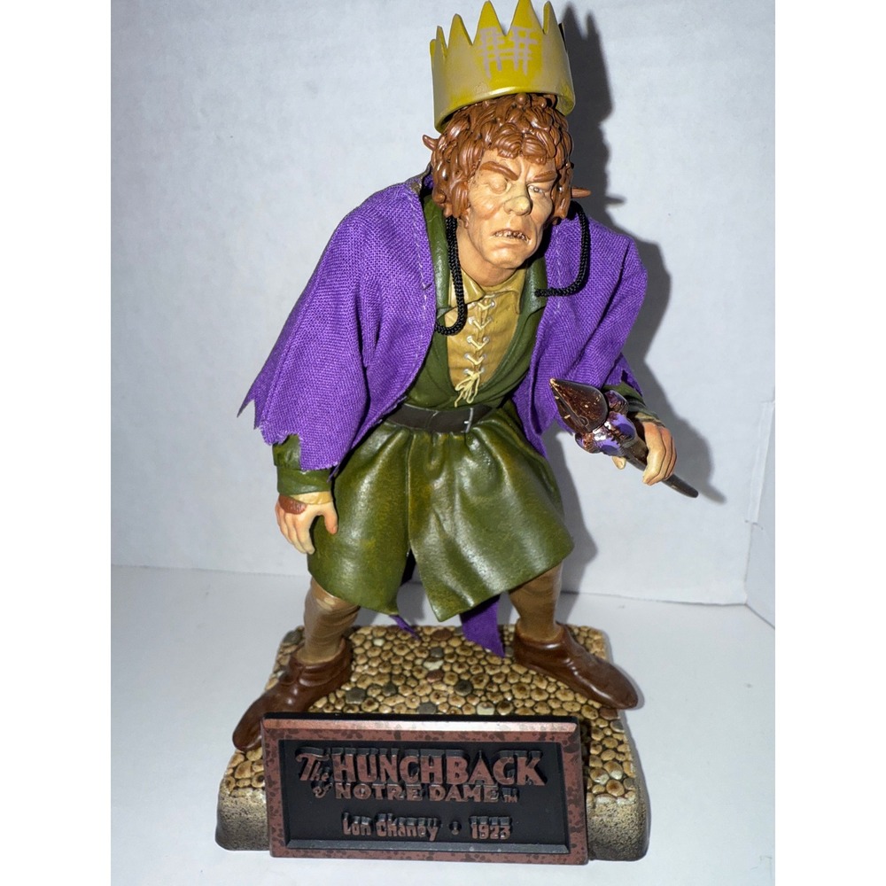 Lon Chaney Hunchback of Notre Dame 1923 Quasimodo Figure King of Fools Statue